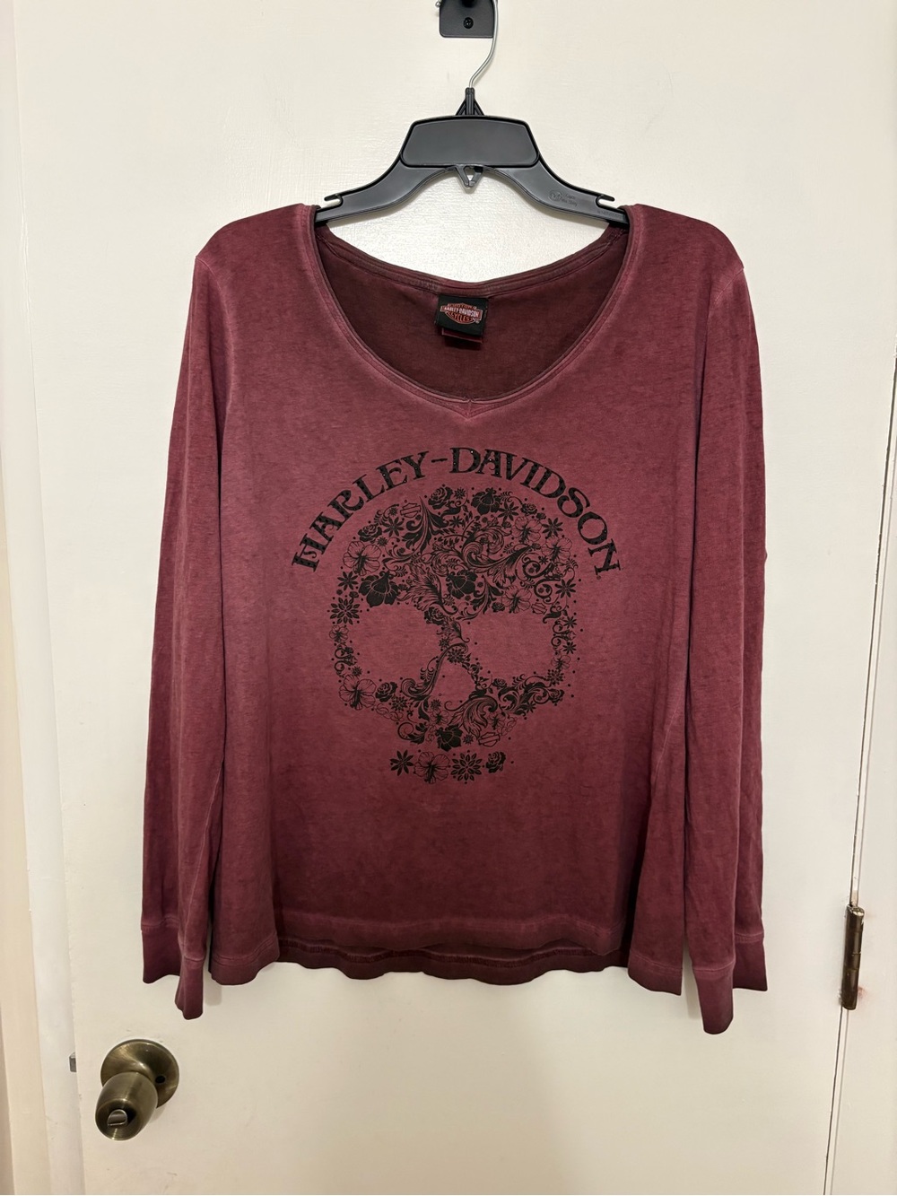 Harley Davidson Pensacola FL Floral Skull Notched V Neck Long Sleeve Plum 2XL